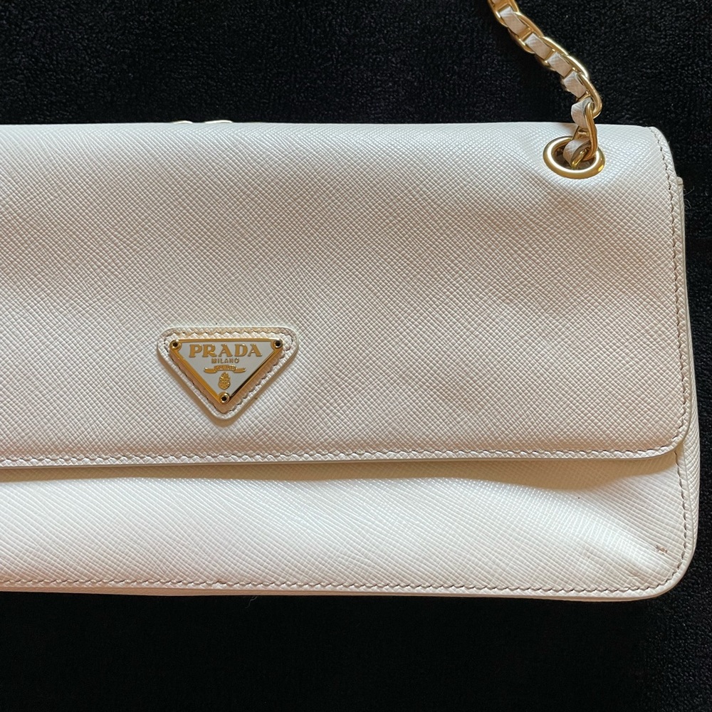Prada bag - Picture 3 of 16